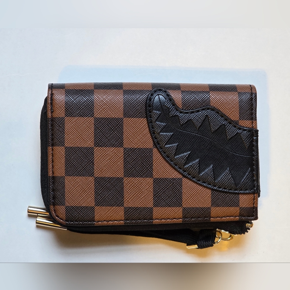 HENNY LOCK SHARKS IN PARIS WALLET